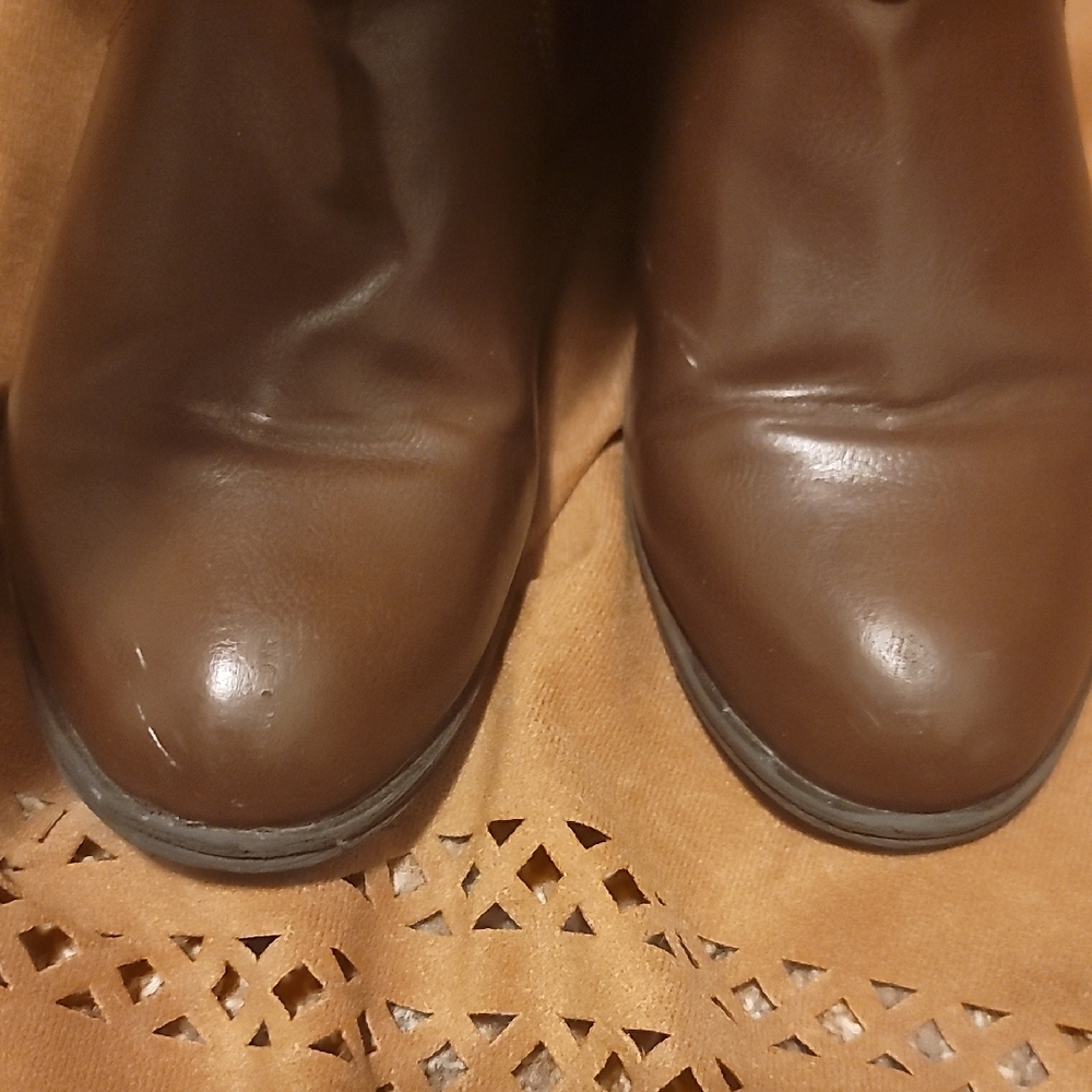 Elegant Brown Knee-High Women's Boots - Picture 5 of 6
